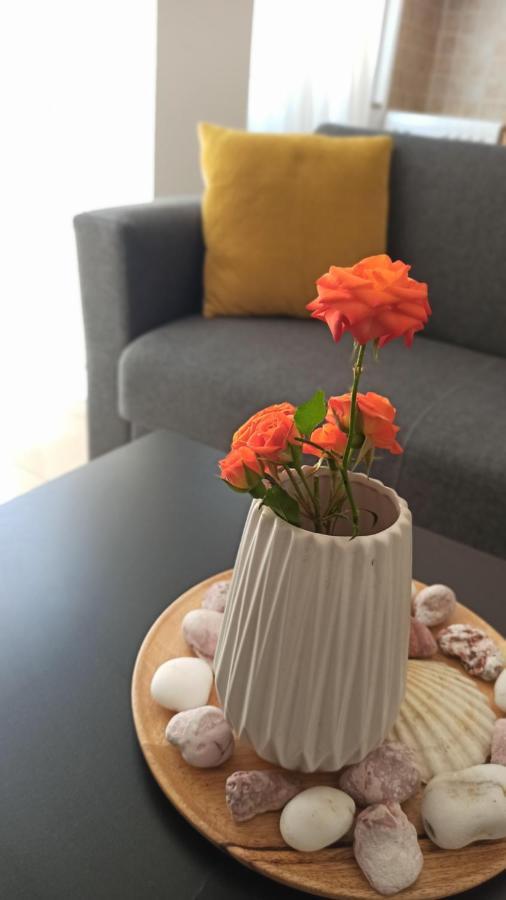 Cozy Flat Close To The Airport/Port And Center Nea Alikarnassos Екстериор снимка
