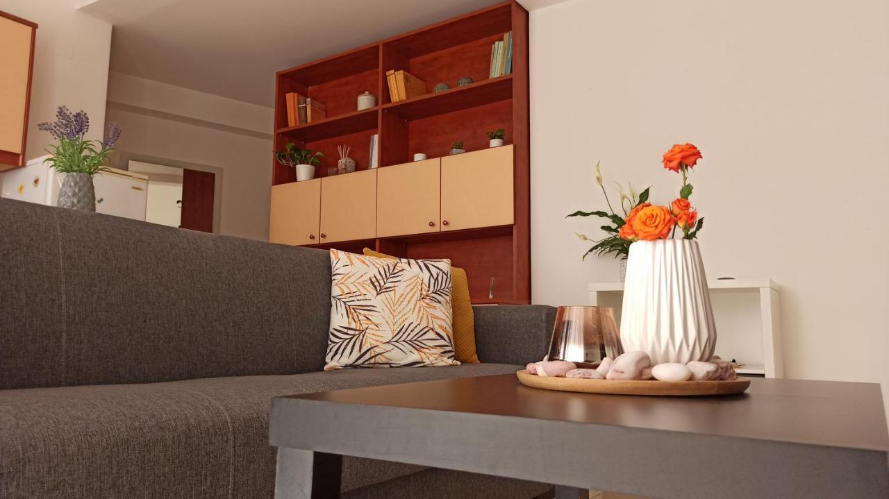 Cozy Flat Close To The Airport/Port And Center Nea Alikarnassos Екстериор снимка